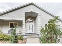Building Photo - 936 Mountain Side Dr E
