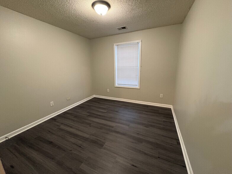 Building Photo - 3 plover ct