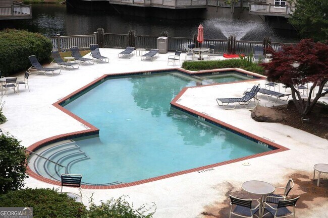 Building Photo - 308 Mill Pond Ct SE