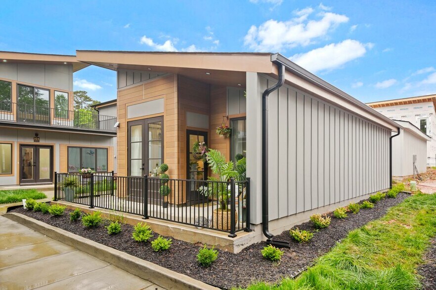 Building Photo - 6305 Shannon Pkwy