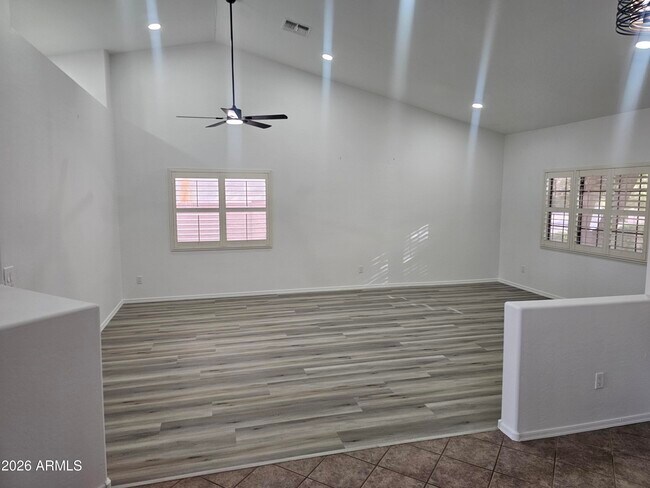 Building Photo - 8824 W Custer Ln