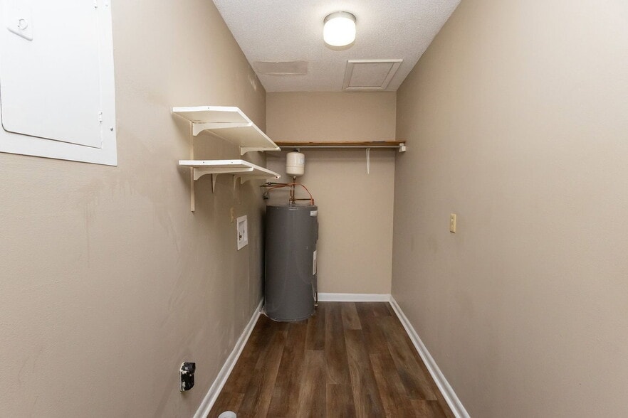 Building Photo - 3614 Missionaire Ave