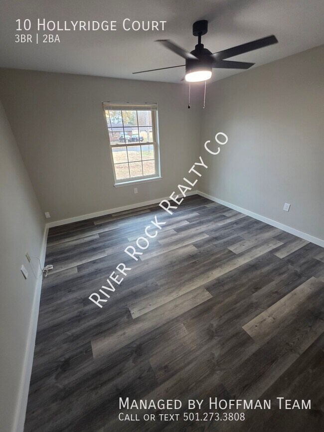 Building Photo - 10 Hollyridge Ct