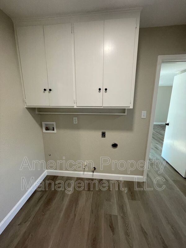 Building Photo - 7526 E 55th Pl