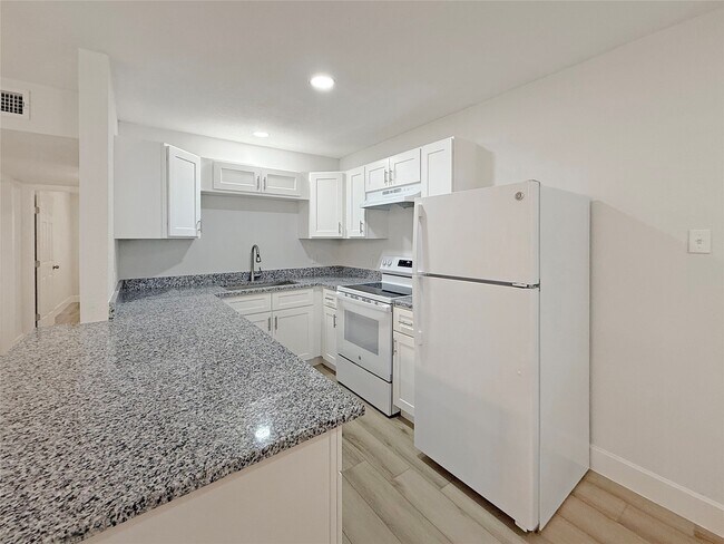 Building Photo - 1016 E Walker St