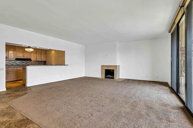 Building Photo - 910 Island Dr