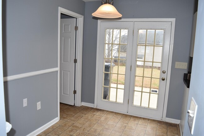 Building Photo - 3911 Hathaway Hills Dr