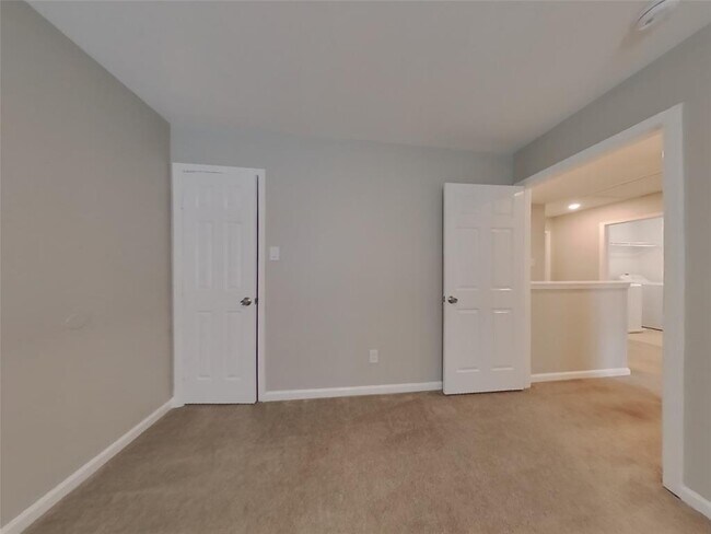 Building Photo - 12711 Plummersville St
