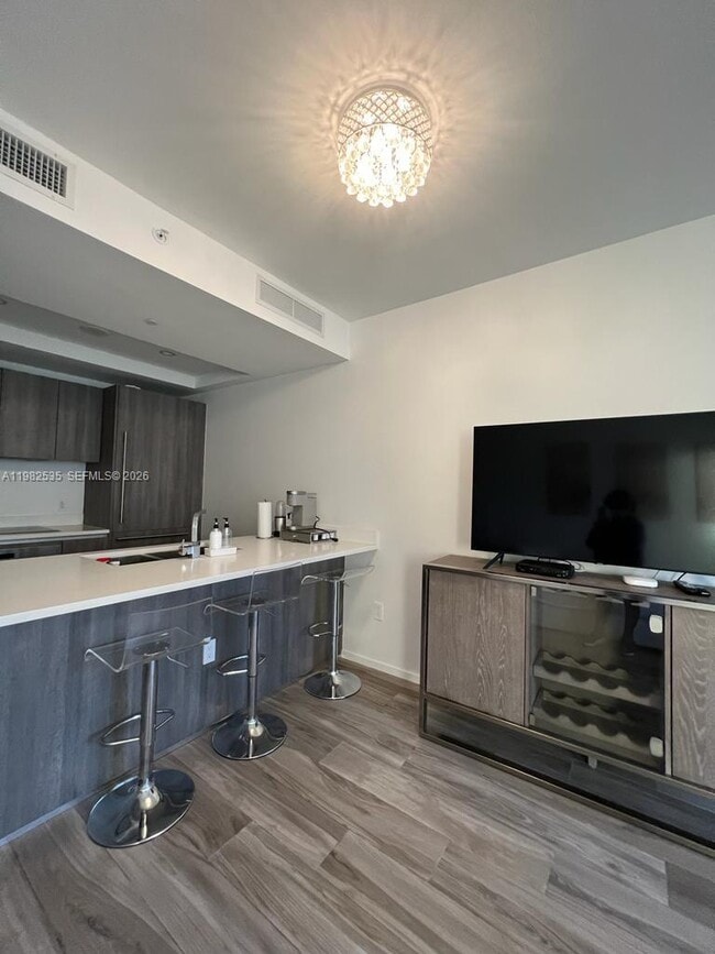 Building Photo - 801 S Miami Ave