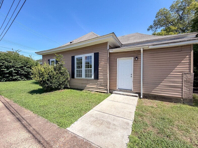 Building Photo - 4028 Highland Ave