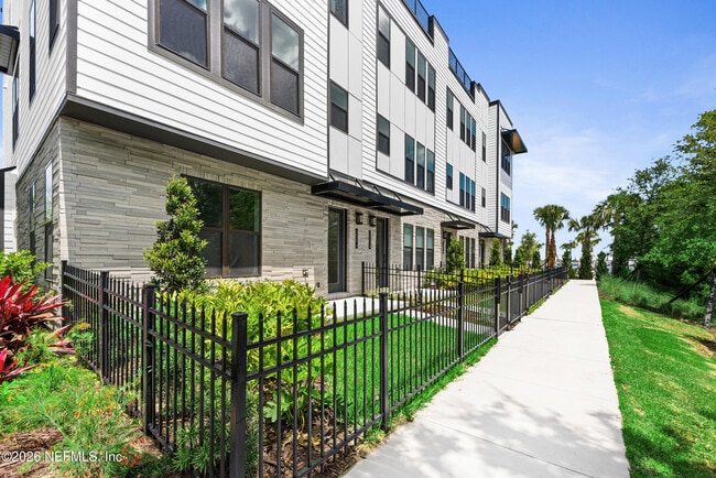 Building Photo - 2054 Prudential Dr