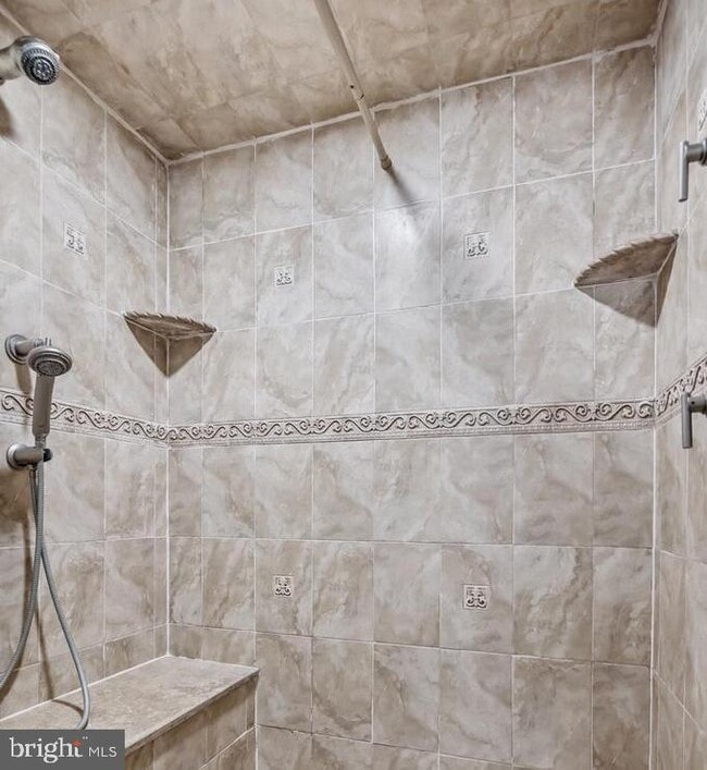 Building Photo - 17 Winchester Dr