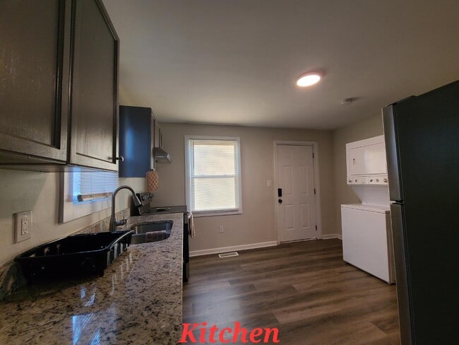 Building Photo - 1914 Dobbins Ave