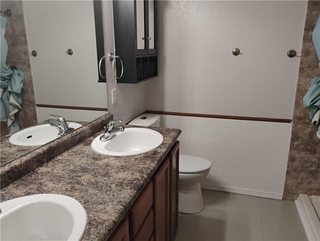 Building Photo - 320 Jack Perry Dr