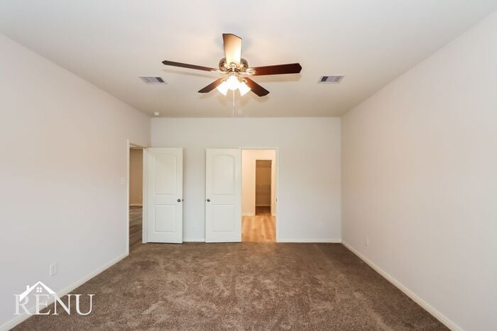 Building Photo - 10410 Sweetwater Creek Dr