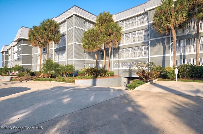 Building Photo - 905 N Harbor City Blvd