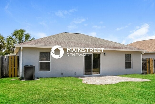 Building Photo - 3 Bedroom Pet-Friendly Home in MELBOURNE, FL with Main Street Renewal