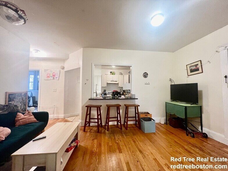 Building Photo - 62 Egmont