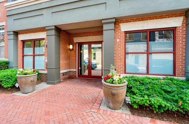 Building Photo - 443 2nd St