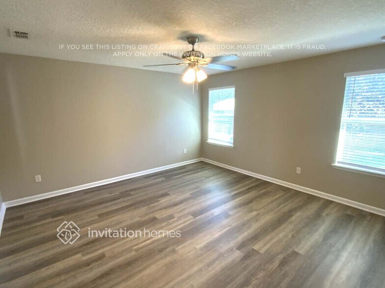 Building Photo - 354 Auburn Oaks Rd E