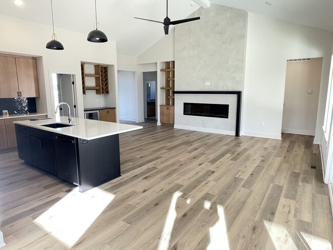 Building Photo - 252 N Ciderbluff St