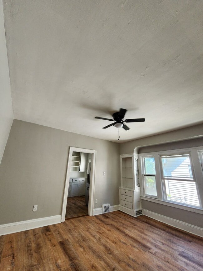 Building Photo - 3634 Hildana Rd