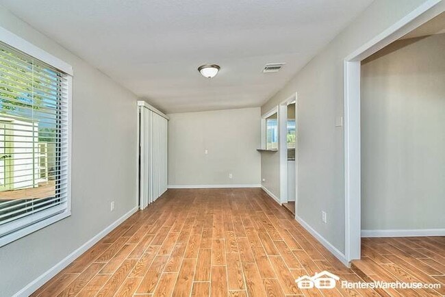 Building Photo - Recently updated 3 Bed, 2 Bath home in Tucson