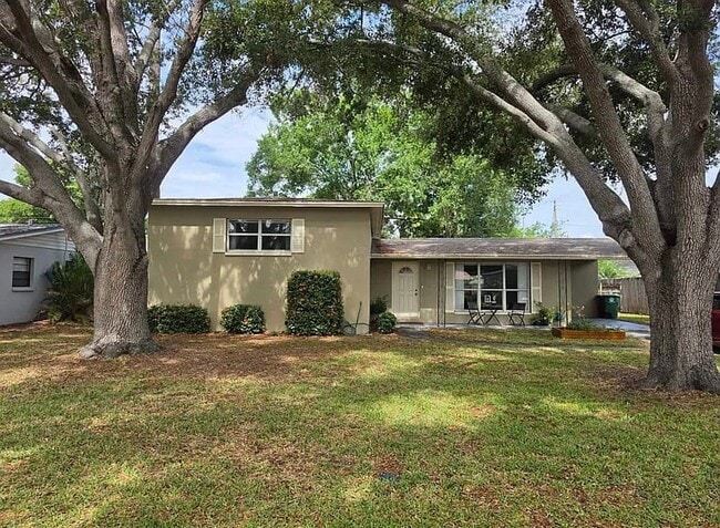 Building Photo - 4505 S Gaines Rd