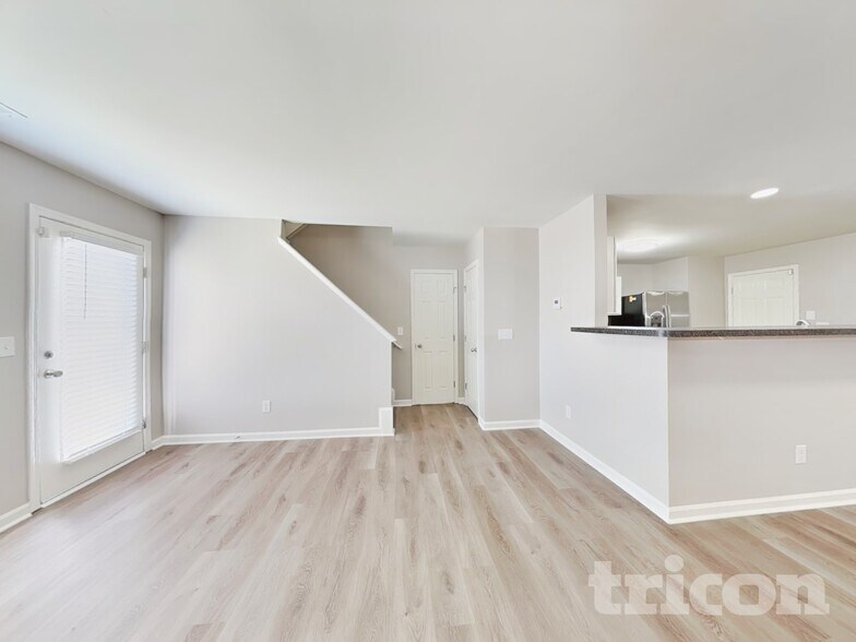 Building Photo - 1609 Extine Ln