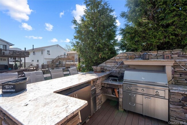 Building Photo - 539 Nassau Ave