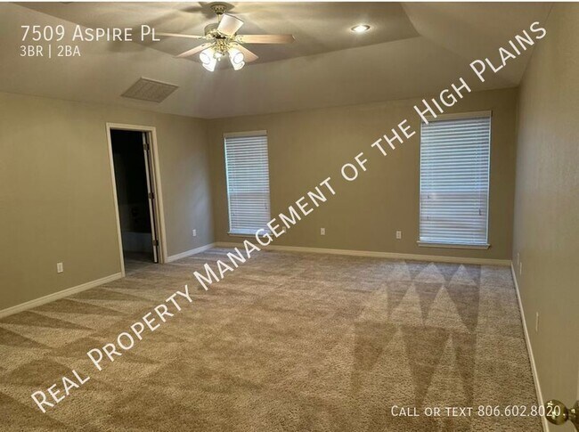 Building Photo - West Plains Feeder Must See!!