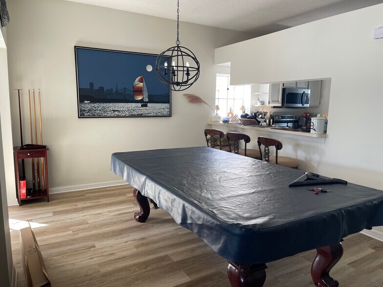 Building Photo - 5669 Parkview Lake Dr