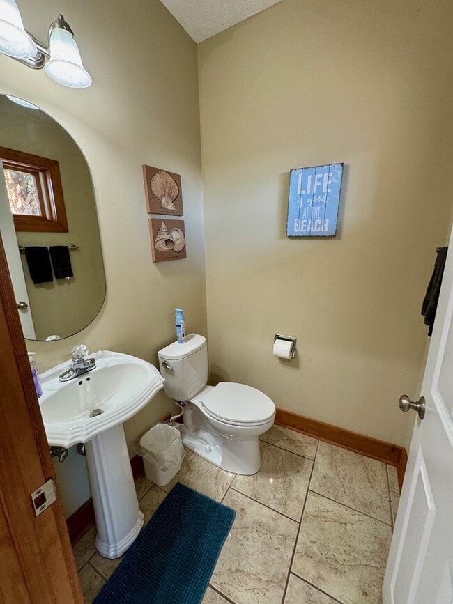 Building Photo - 4202 US-98