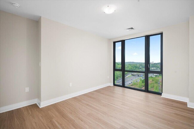 Building Photo - 701 Ridge Hill Boulevard
