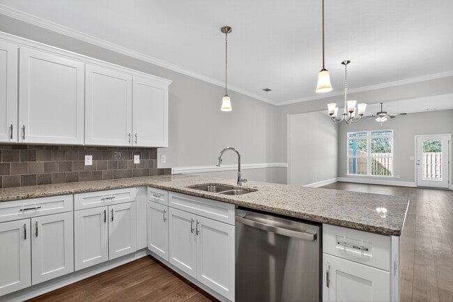 Building Photo - 7232 Paisley Cir