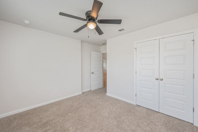Building Photo - AVAILABLE NOW | BEAUTIFUL 5 BEDROOM, 3 BATH HOME IN MILTON WITH LARGE BACK YARD