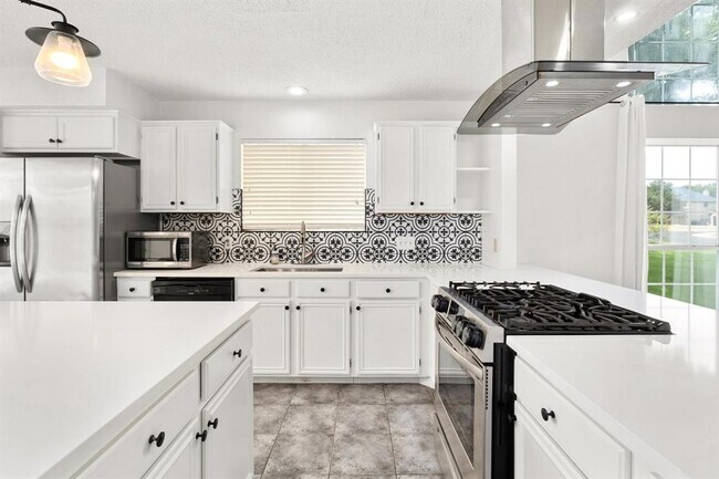 Building Photo - 12701 Tantara Dr