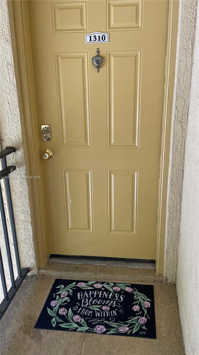 Building Photo - 1247 SW 46th Ave