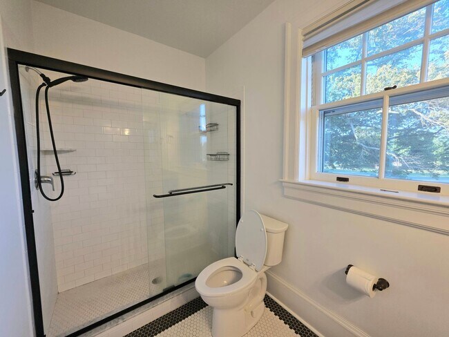 Building Photo - 1306 Officers Row