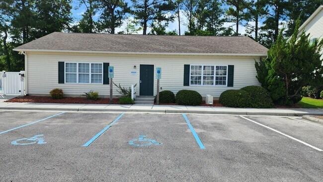 Building Photo - Townhome in Swansboro with 2 Master Suites + Community Pool. Showings Available!