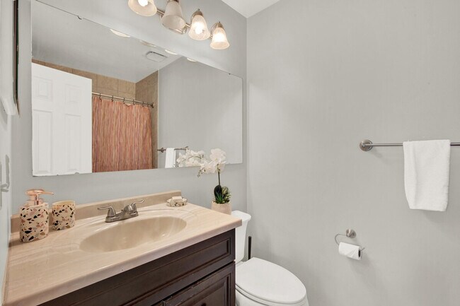 Building Photo - 6346 Chimney Wood Ct