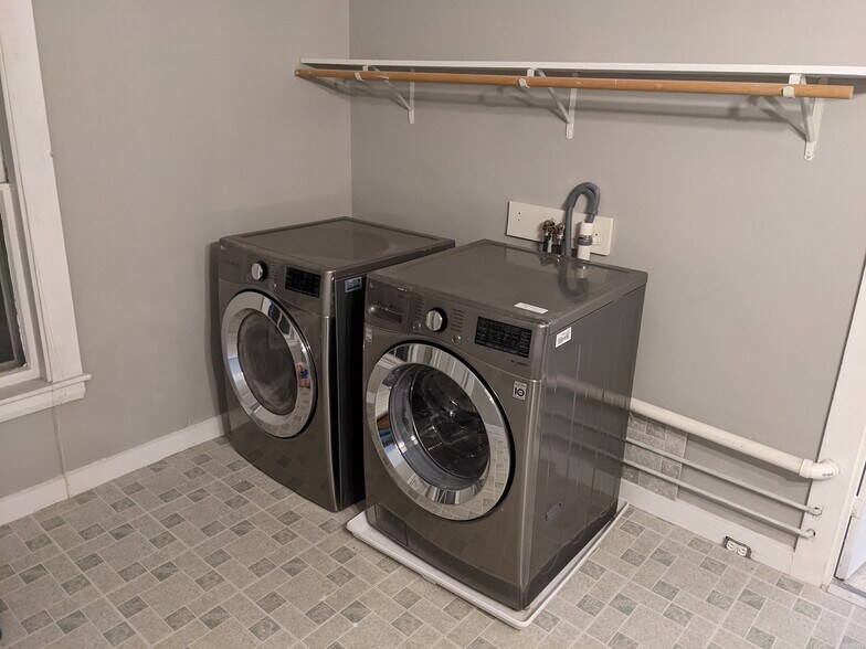 Building Photo - 36 Beal St