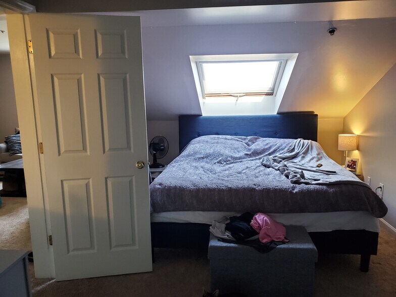 Building Photo - 131 Hildred Dr