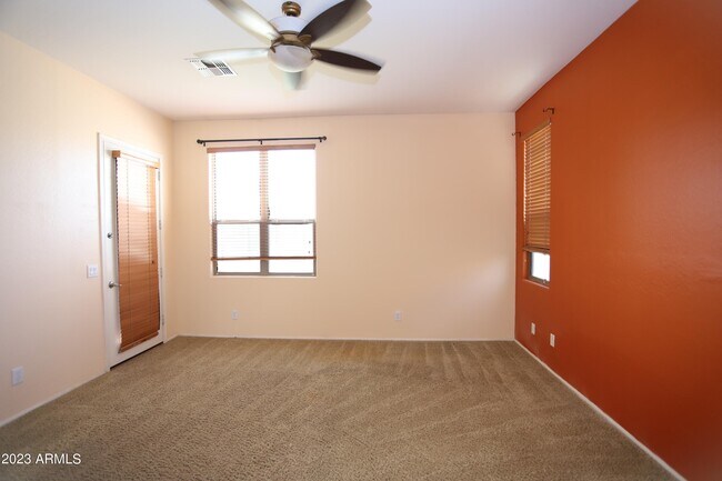 Building Photo - 779 E Mead Dr