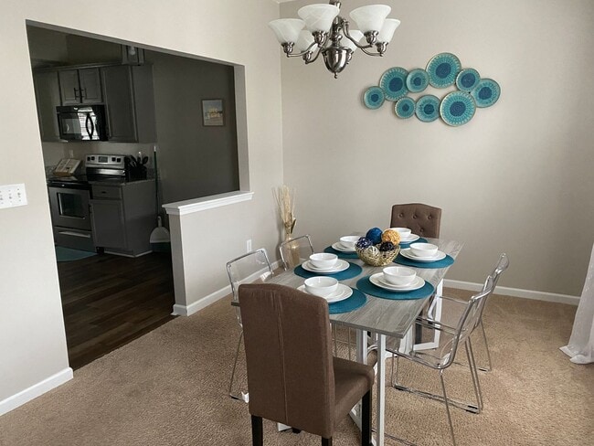 Building Photo - MOVE-IN READY!