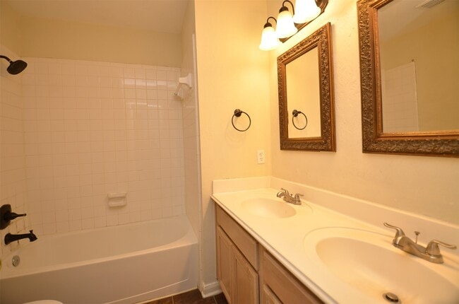 Building Photo - 1103 Ivyvine Ct