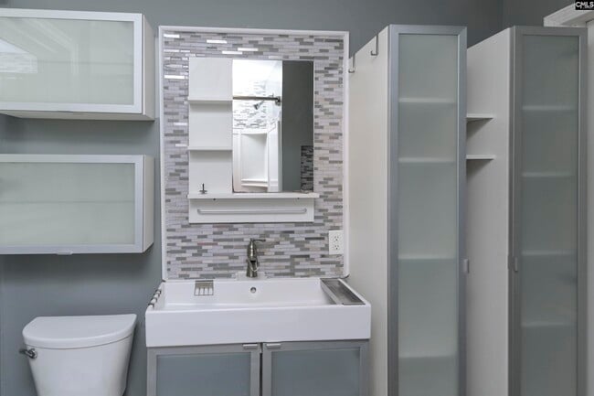 Building Photo - 1108 Rutland Ave