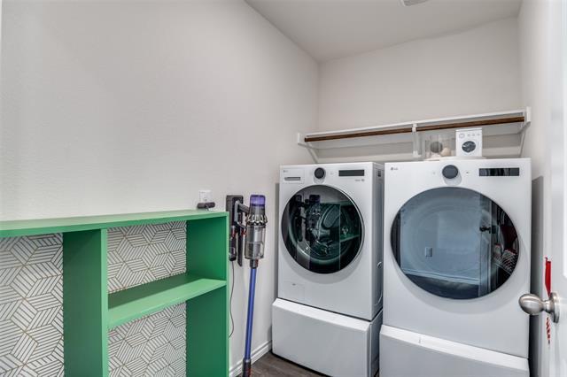 Building Photo - 11220 W Pond Dr