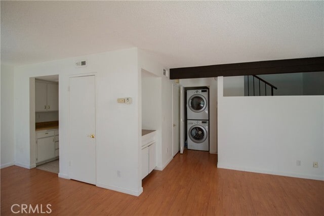 Building Photo - 11818 Moorpark St