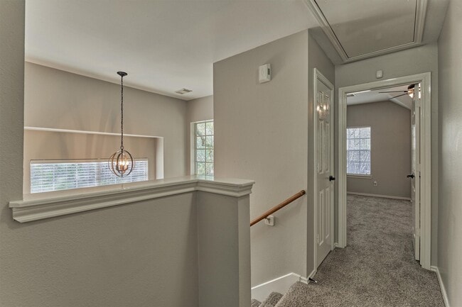 Building Photo - 34 Marble Rock Pl